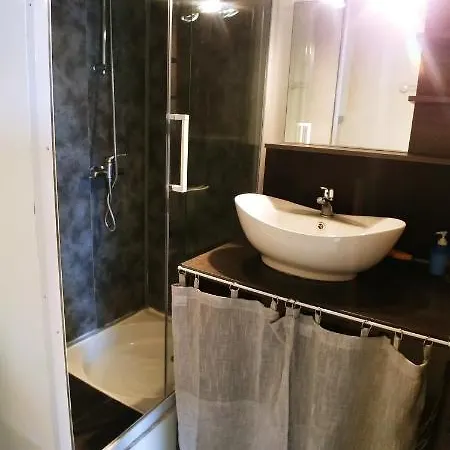 Appartement Dans Résidence Calme Et Sécurisée Le Barcarès